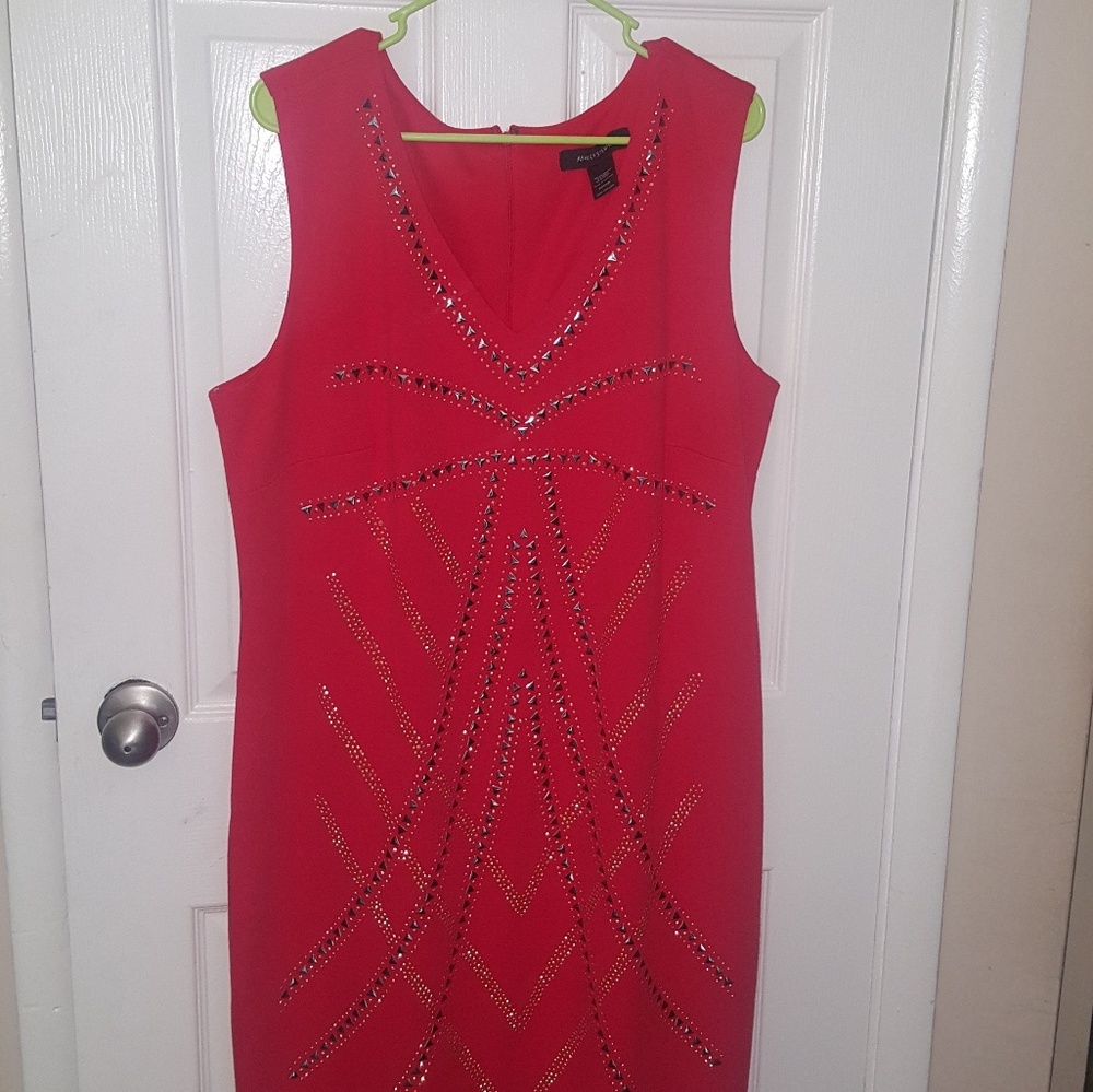 DRESS